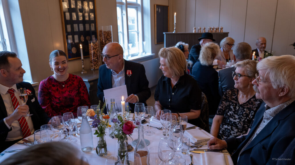 120 ars fødselsdag fest 10