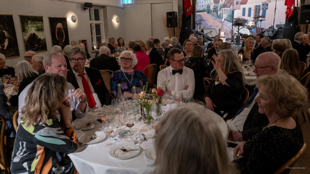 120 ars fødselsdag fest 35