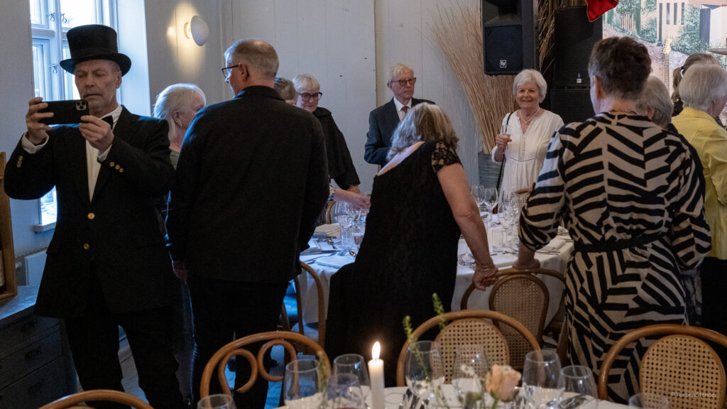 120 ars fødselsdag fest 7